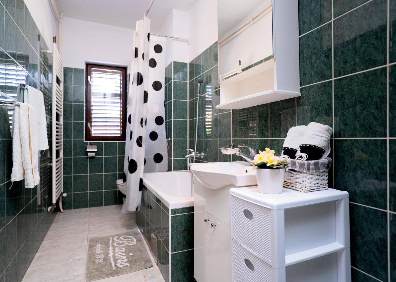Apartments Draganic Jelsa  Εξωτερικό φωτογραφία
