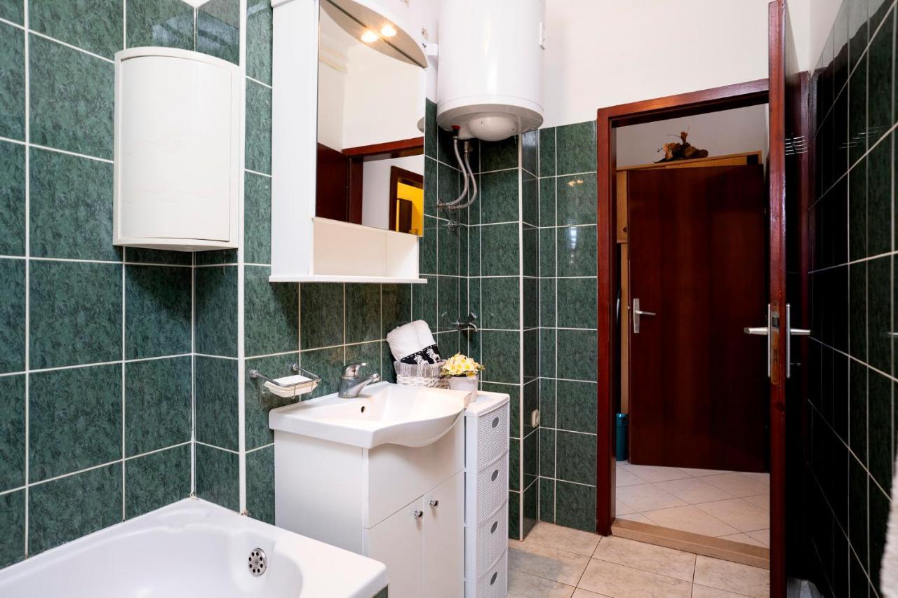 Apartments Draganic Jelsa  Εξωτερικό φωτογραφία